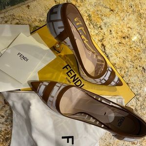 Fendi - Colibrì monogram pumps - whites and brown